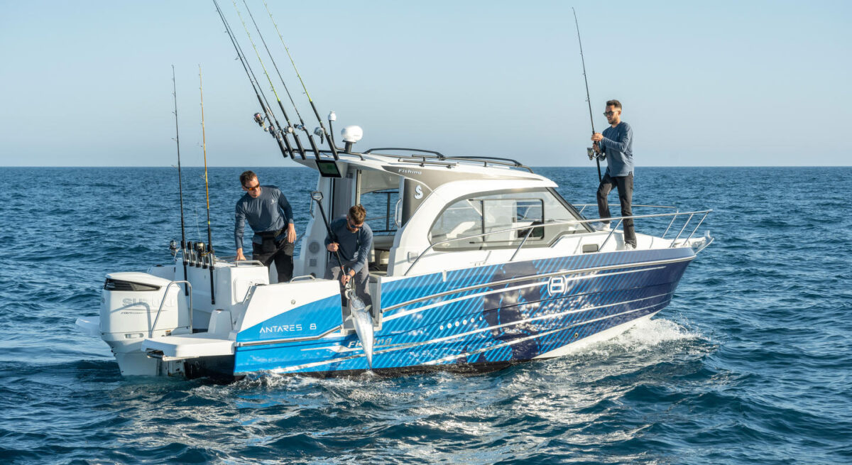 antares8-fishing-catch